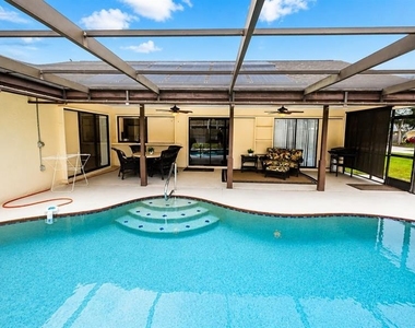 1526 Georgetowne Lane - Photo Thumbnail 30