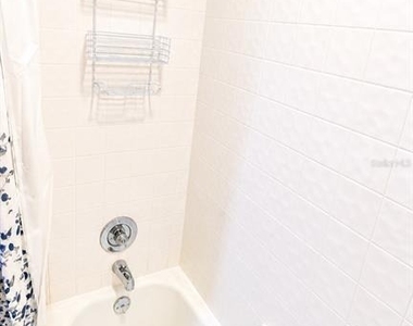 1526 Georgetowne Lane - Photo Thumbnail 27