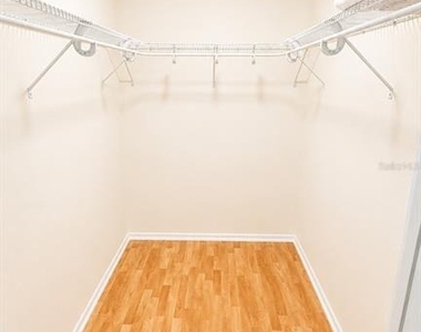 1526 Georgetowne Lane - Photo Thumbnail 21
