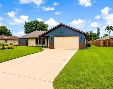 1526 Georgetowne Lane - Photo Thumbnail 1