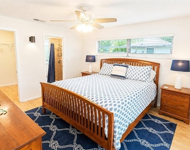 1526 Georgetowne Lane - Photo Thumbnail 18