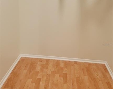 1526 Georgetowne Lane - Photo Thumbnail 18
