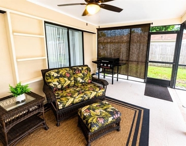 1526 Georgetowne Lane - Photo Thumbnail 31