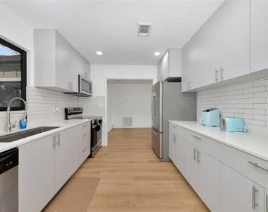2239 Worrington Street - Photo Thumbnail 8