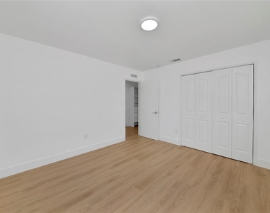 2239 Worrington Street - Photo Thumbnail 18
