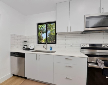2239 Worrington Street - Photo Thumbnail 7