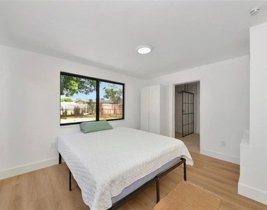 2239 Worrington Street - Photo Thumbnail 12