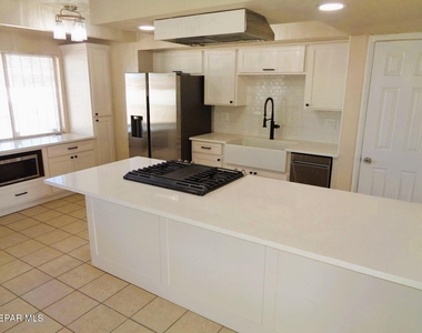 309 Turnstone Drive - Photo Thumbnail 10