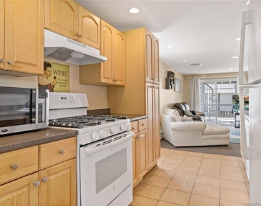 210 Broadway Road - Photo Thumbnail 12
