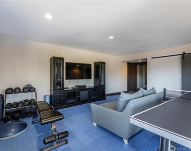 321 Shore Road - Photo Thumbnail 21