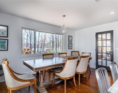 321 Shore Road - Photo Thumbnail 6