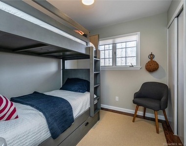 321 Shore Road - Photo Thumbnail 16