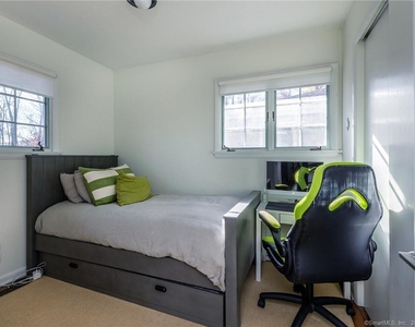 321 Shore Road - Photo Thumbnail 17