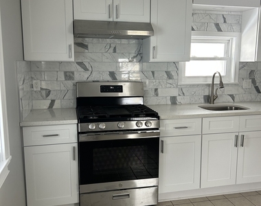 54 Forest Street - Photo Thumbnail 13