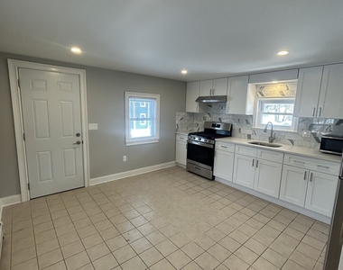 54 Forest Street - Photo Thumbnail 5