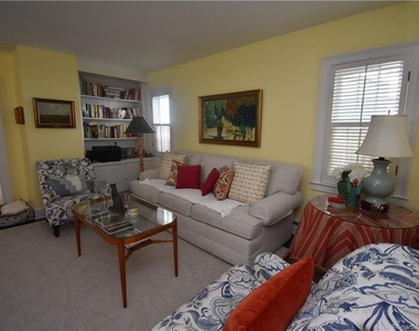 15 Trumbull Street - Photo Thumbnail 7