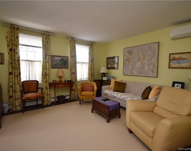 15 Trumbull Street - Photo Thumbnail 10