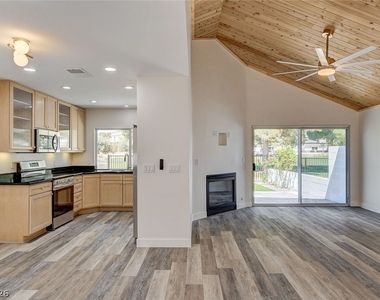 2999 Bel Air Drive - Photo Thumbnail 14