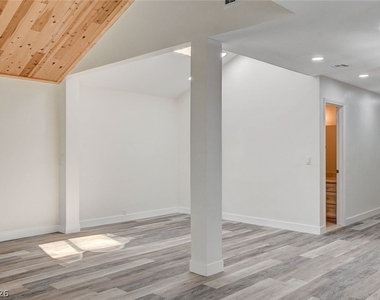2999 Bel Air Drive - Photo Thumbnail 7