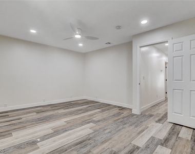 2999 Bel Air Drive - Photo Thumbnail 24