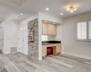 2999 Bel Air Drive - Photo Thumbnail 16