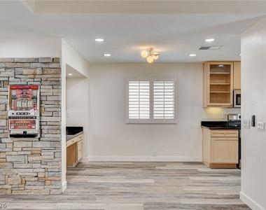 2999 Bel Air Drive - Photo Thumbnail 15
