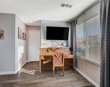 1045 Spotted Saddle Street - Photo Thumbnail 24