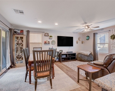 1045 Spotted Saddle Street - Photo Thumbnail 5