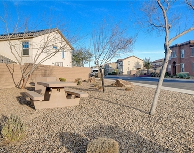 1045 Spotted Saddle Street - Photo Thumbnail 25