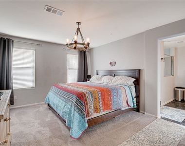 1045 Spotted Saddle Street - Photo Thumbnail 10