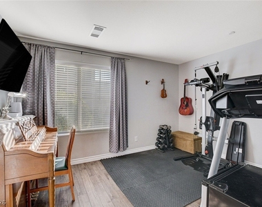 1045 Spotted Saddle Street - Photo Thumbnail 23
