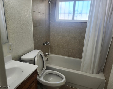 2700 Basswood Avenue - Photo Thumbnail 16