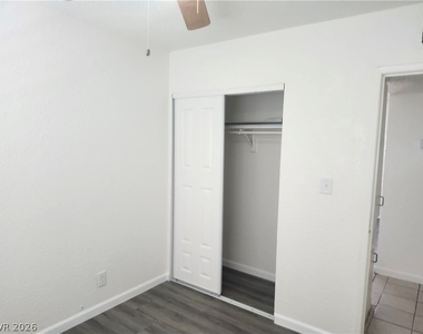 2700 Basswood Avenue - Photo Thumbnail 12