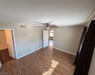 7570 W Flamingo Road - Photo Thumbnail 5