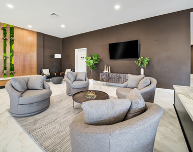 655 Washington Street - Photo Thumbnail 3