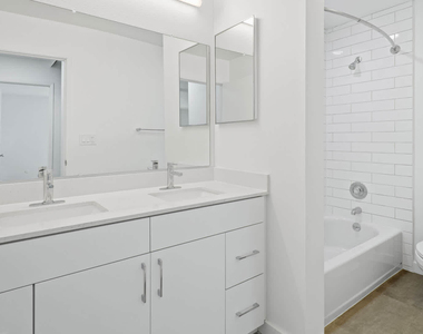 1080 Carolan Avenue - Photo Thumbnail 14