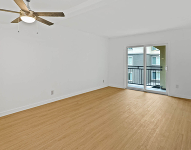 1080 Carolan Avenue - Photo Thumbnail 28