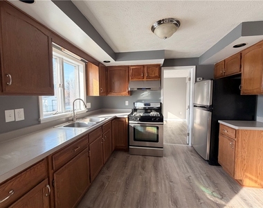 598 Bram Hall Drive - Photo Thumbnail 1