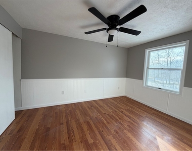 598 Bram Hall Drive - Photo Thumbnail 16
