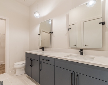 112 Rogers Street Ne - Photo Thumbnail 10