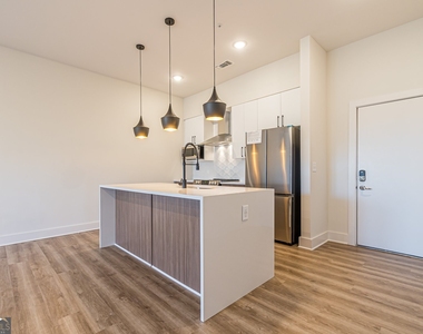 112 Rogers Street Ne - Photo Thumbnail 1