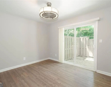 1150 Rankin Street - Photo Thumbnail 6