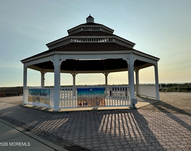 214 Brinley Avenue - Photo Thumbnail 24