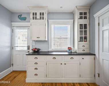 214 Brinley Avenue - Photo Thumbnail 8