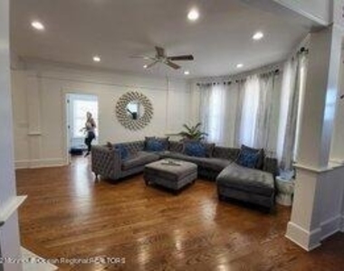 211 Arnold Avenue - Photo Thumbnail 8