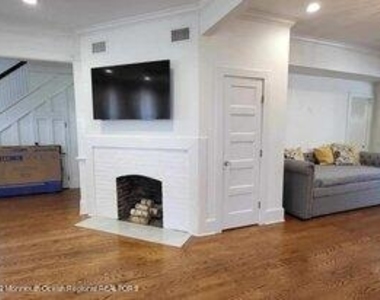 211 Arnold Avenue - Photo Thumbnail 9