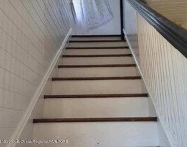 211 Arnold Avenue - Photo Thumbnail 19