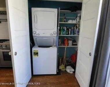 211 Arnold Avenue - Photo Thumbnail 14
