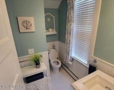 211 Arnold Avenue - Photo Thumbnail 18