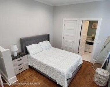 211 Arnold Avenue - Photo Thumbnail 17